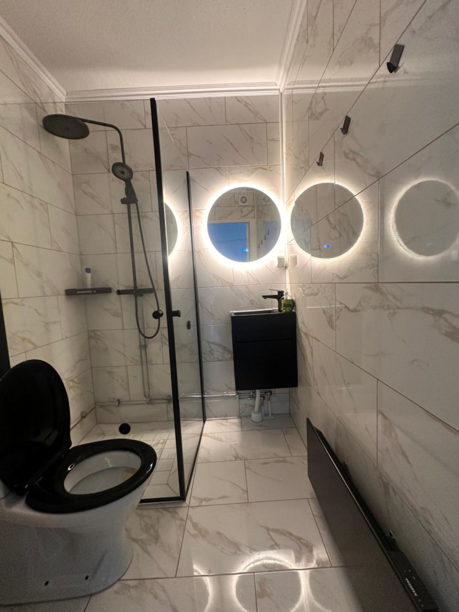 Luxury 2 Rooms Residence At The Heart Of Borås Esterno foto
